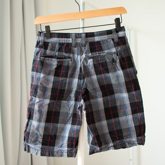 Boy's plaid shorts - Picture 5 of 7